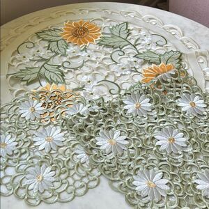 Vintage sunflower and daisy Embroidered Floral Table linens